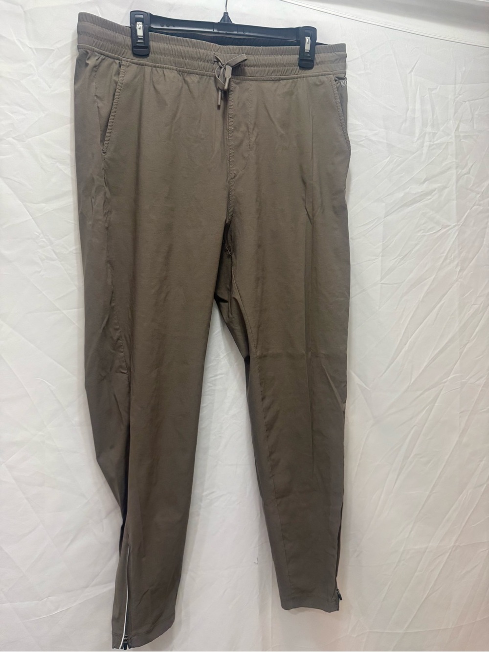 Kenneth Cole Men's Drawstring Joggers in Taupe